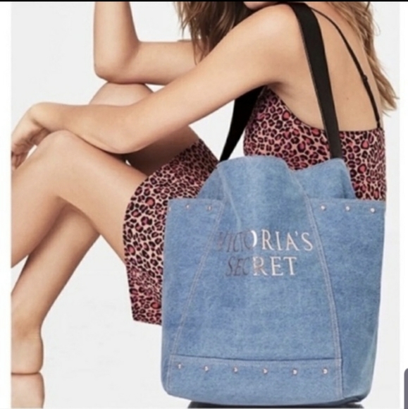 Victoria's Secret Handbags - VICTORIA'S SECRET TOTE BAG